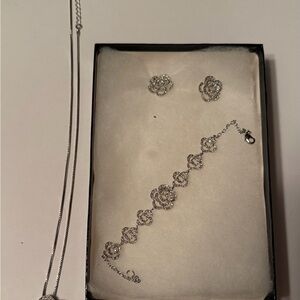 Elegant Silver Floral Jewelry Set
